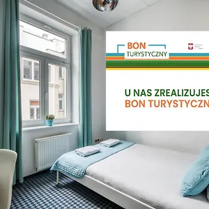 https://mish-mash-nowogrodzka-hostel.warsawhotelspoland.com